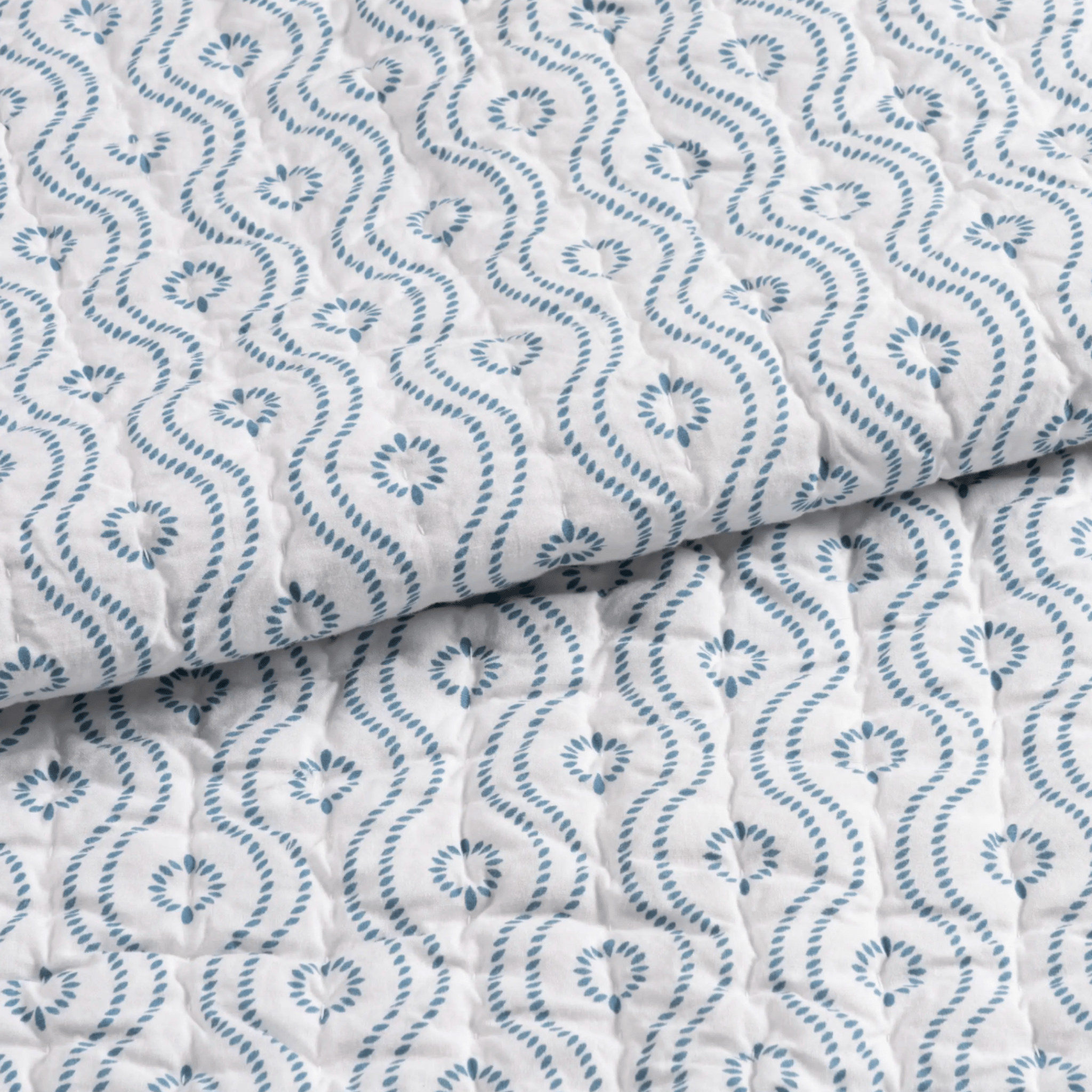 Amelia Quilt - Our Boat House