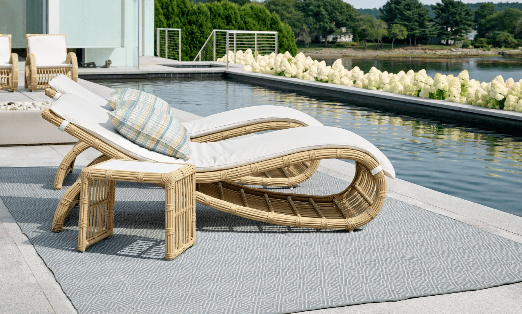 Diamond Handwoven Indoor/Outdoor Rug - Slate & Lt Blue - Our Boat House