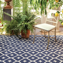 Elizabeth Handwoven Indoor/Outdoor Rug - Navy & Ivory - Our Boat House