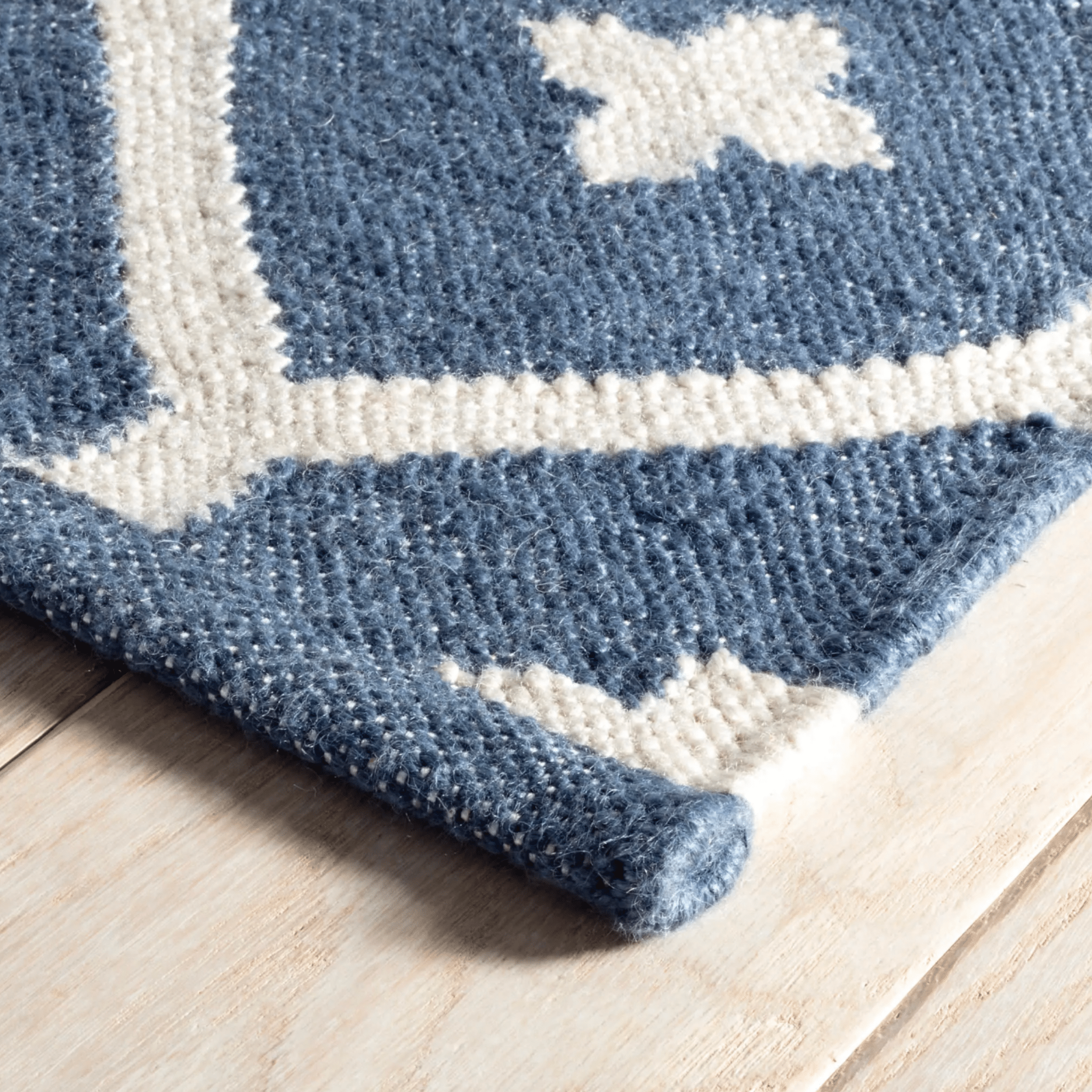 Elizabeth Handwoven Indoor/Outdoor Rug - Navy & Ivory - Our Boat House