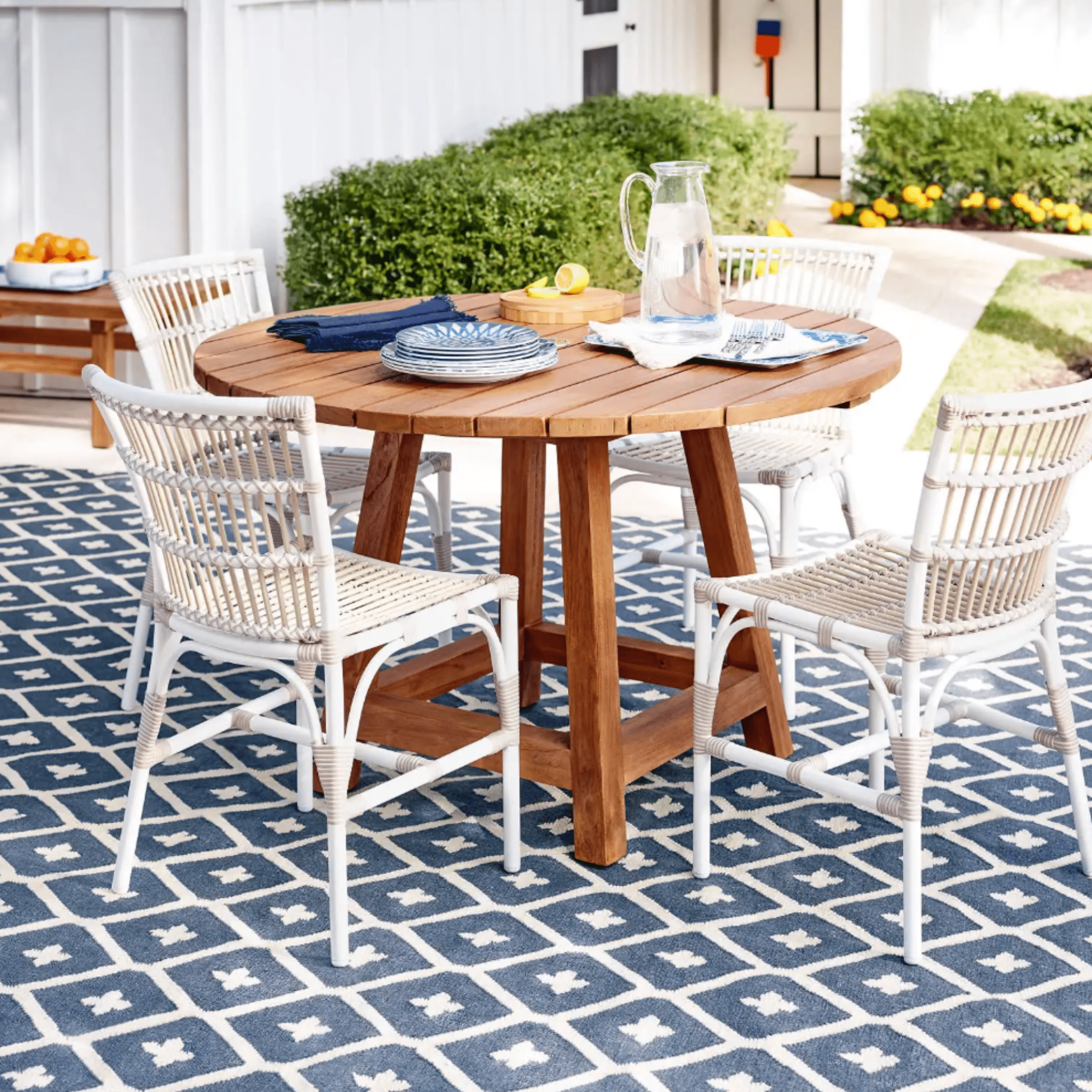 Elizabeth Handwoven Indoor/Outdoor Rug - Navy & Ivory - Our Boat House