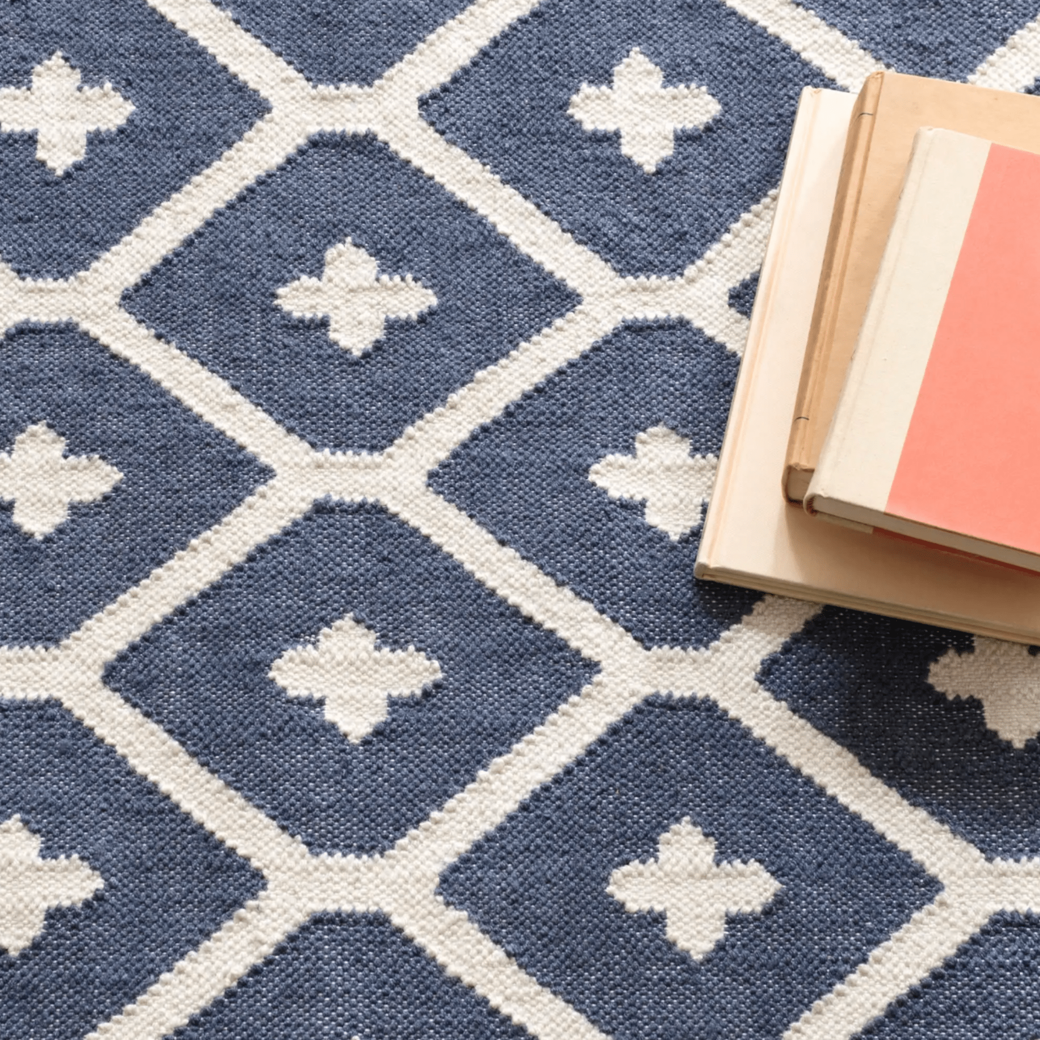 Elizabeth Handwoven Indoor/Outdoor Rug - Navy & Ivory - Our Boat House