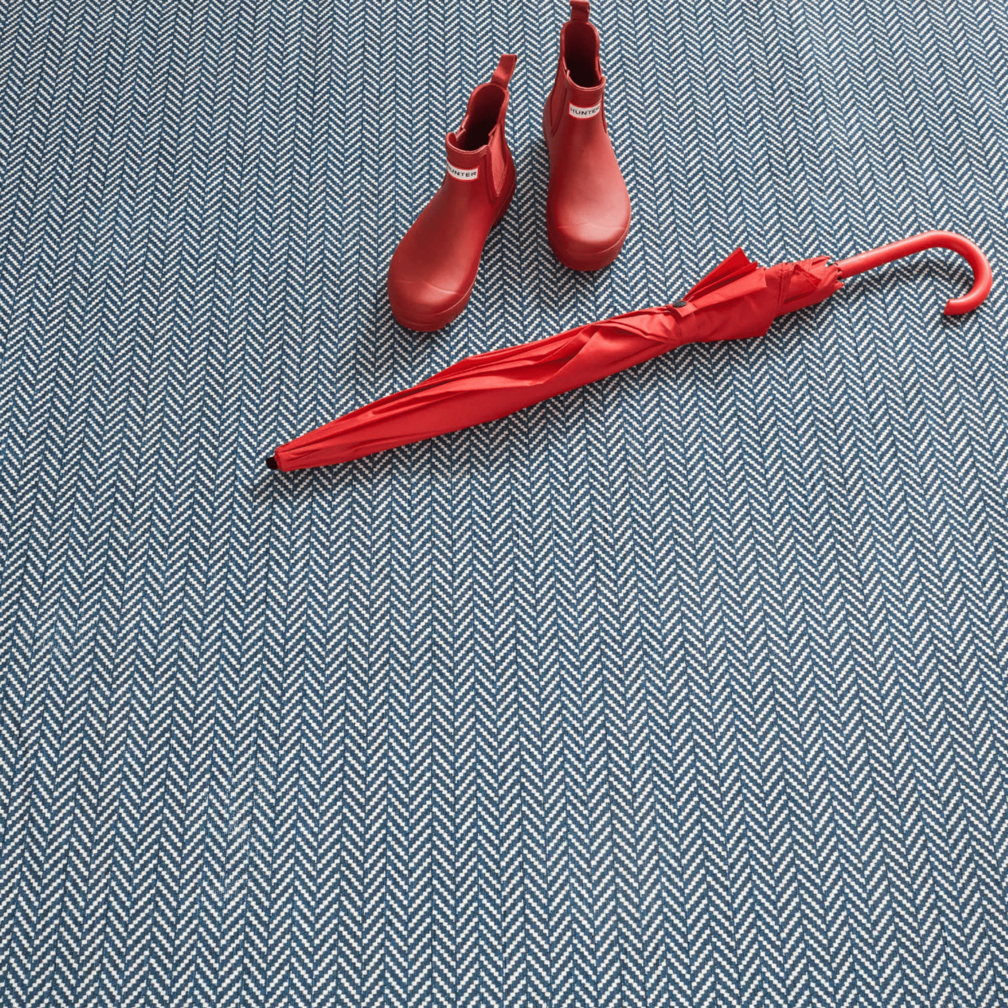 Herringbone Machine Washable Rug - Navy & Ivory - Our Boat House