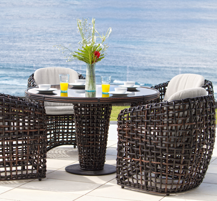 Dune Road Outdoor Round Dining Table w/Glass